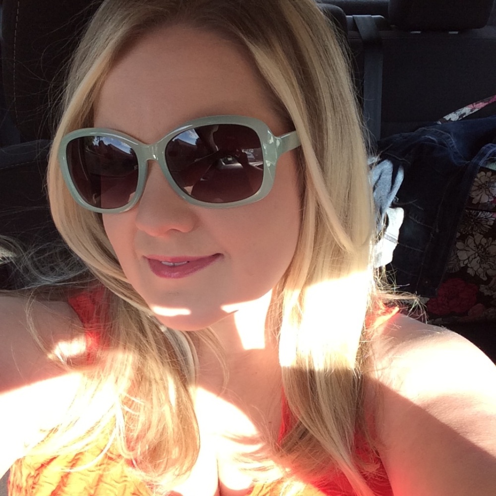 Meet your Posher, Ashley